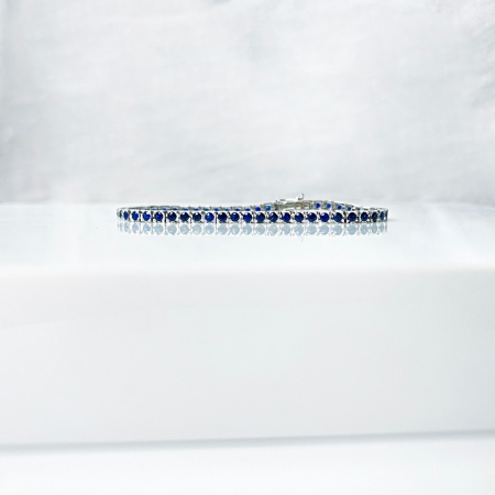 Браслет из золота с сапфирами Браслет из золота с сапфирами