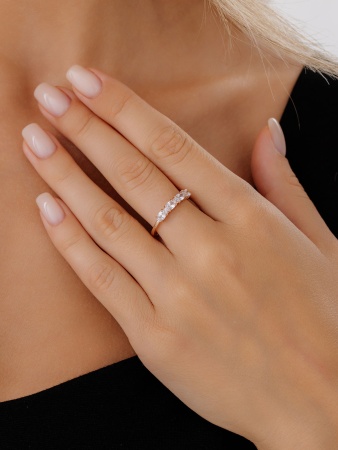 Купить кольцо из серебра с фианитами в интернет-магазине KRASNOE