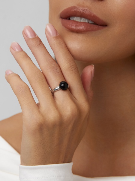 Кольцо из серебра с агатом и фианитами со скидкой