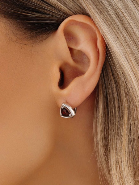 Серьги из серебра с гранатами