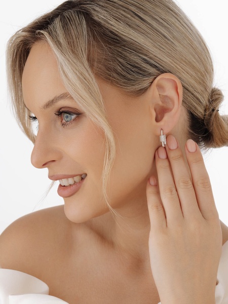 Серьги из серебра с фианитами в ювелирном интернет-магазине