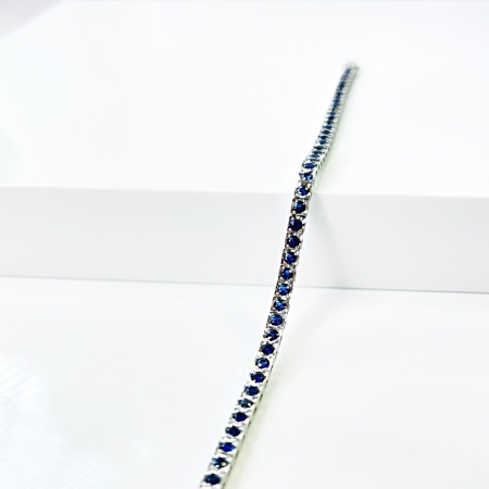 Браслет из золота с сапфирами Браслет из золота с сапфирами