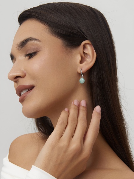 Серьги из серебра с амазонитами и фианитами со скидкой