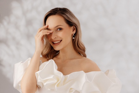 Пусеты из серебра с имитацией жемчуга