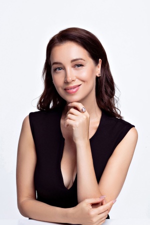 Пусеты из золота с морганитами elegant foursquare 2740582696 от KRASNOE, металл Золото, вставка Морганит