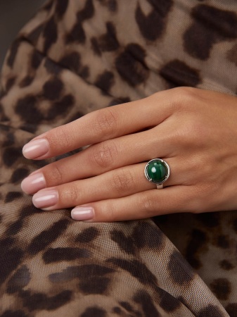 Купить кольцо из серебра с малахитом в интернет-магазине KRASNOE