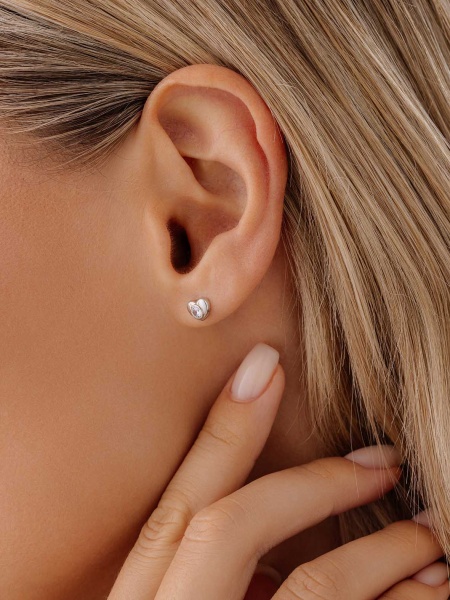 Пусеты из серебра с фианитами в ювелирном интернет-магазине