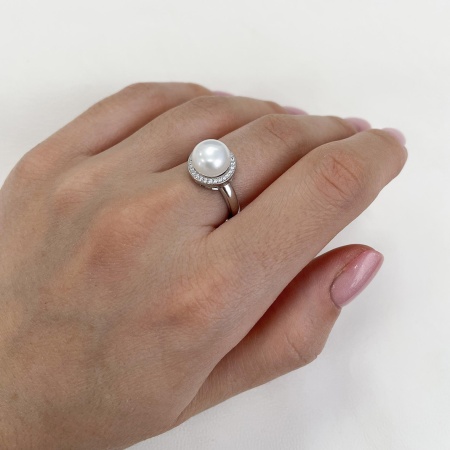 Купить кольцо из серебра с жемчугом и фианитами в интернет-магазине KRASNOE