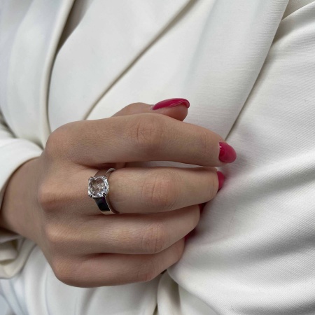 Купить кольцо из серебра с хрусталём в интернет-магазине KRASNOE