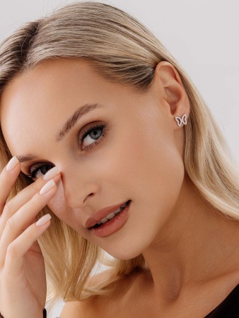 Пусеты из серебра с фианитами со скидкой