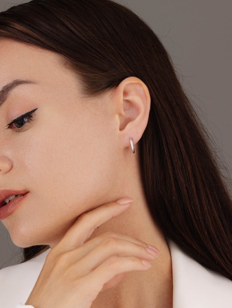 Серьги из серебра с фианитом
