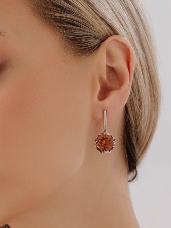 Серьги из серебра с фианитом