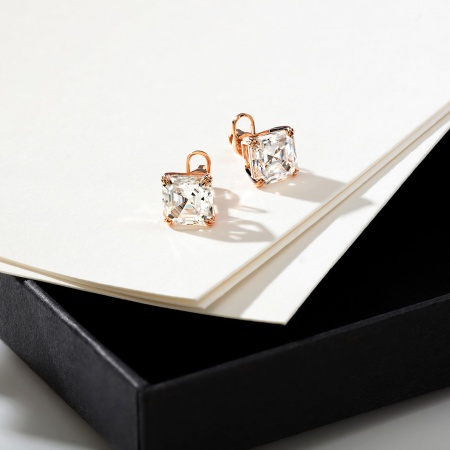 Пусеты из золота с муассанитами Eternal foursquare 2100972767 от KRASNOE, металл Золото, вставка Муассанит