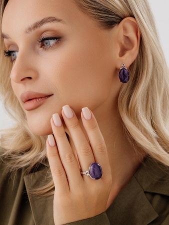 Серьги из серебра с чароитами