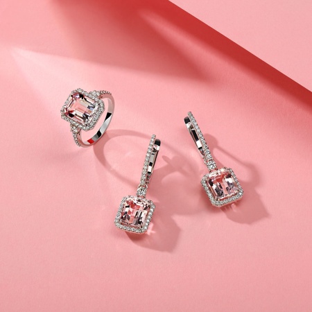 Серьги из золота с морганитами и бриллиантами touch of tenderness