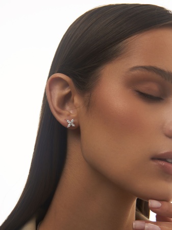 Серьги из серебра с фианитом