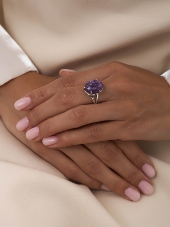 Купить кольцо из серебра с чароитом в интернет-магазине KRASNOE