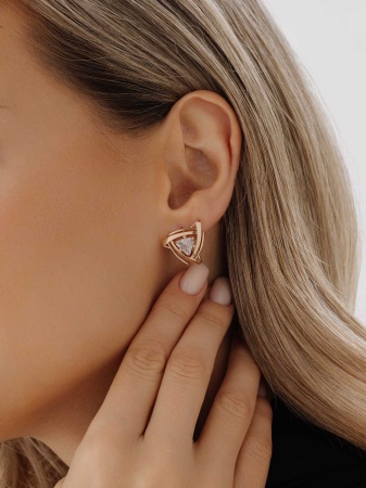 Серьги из серебра с фианитами со скидкой