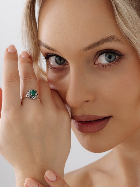 Купить кольцо из серебра с агатом в интернет-магазине KRASNOE