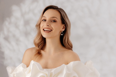 Пусеты из серебра с имитацией жемчуга