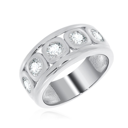 Кольцо из серебра с фианитами со скидкой