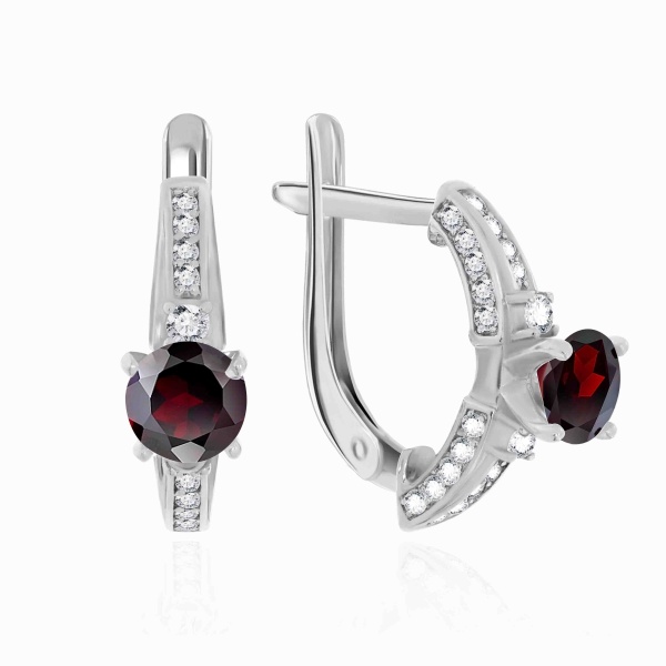 Серьги из серебра с фианитами со скидкой