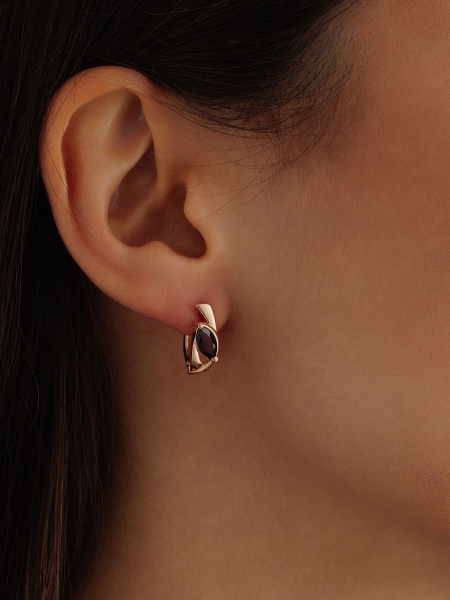 Серьги из серебра с гранатами со скидкой