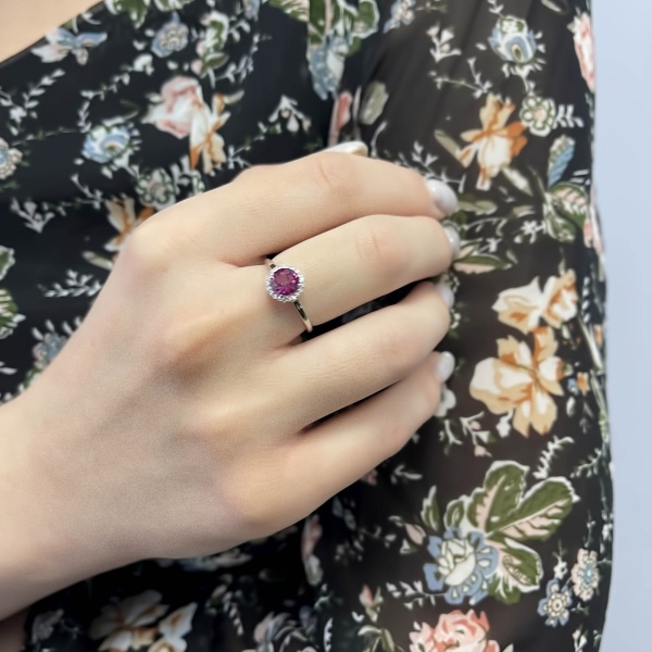 Купить кольцо из серебра с топазом и фианитами в интернет-магазине KRASNOE