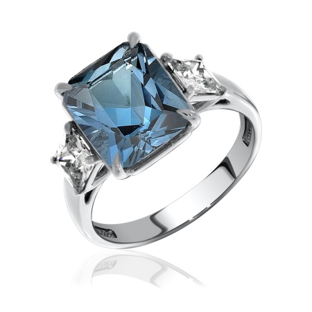 Кольцо из серебра с фианитами со скидкой