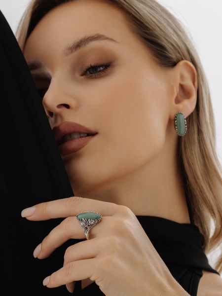 Серьги из серебра с натуральным авантюрином 2310365726-1 от KRASNOE, металл Серебро, вставка Авантюрин Натур. Серьги из серебра с натуральным авантюрином 2310365726-1 от KRASNOE, металл Серебро, вставка Авантюрин Натур.