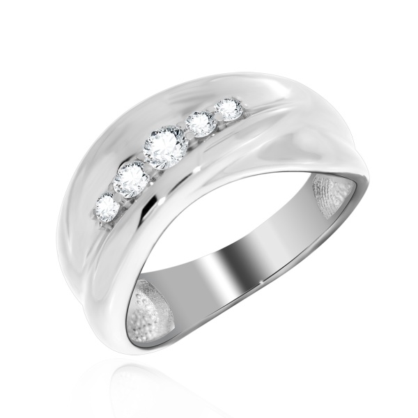 Кольцо из серебра с фианитами со скидкой