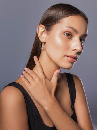 Серьги из серебра с фианитами