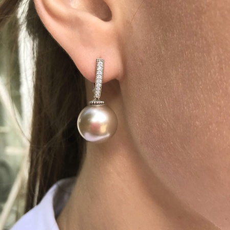 Серьги из серебра с жемчугом 2340240838л-21 от KRASNOE, металл Серебро, вставка Жемчуг Имитация Серьги из серебра с жемчугом 2340240838л-21 от KRASNOE, металл Серебро, вставка Жемчуг Имитация