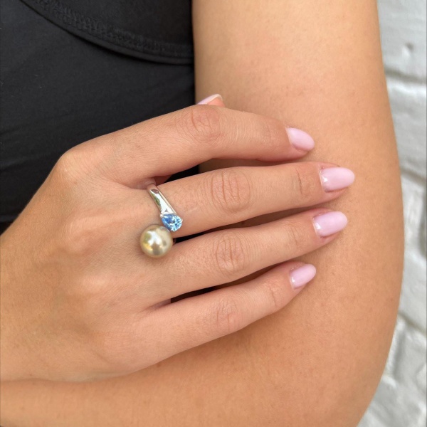 Купить кольцо из серебра с жемчугом в интернет-магазине KRASNOE