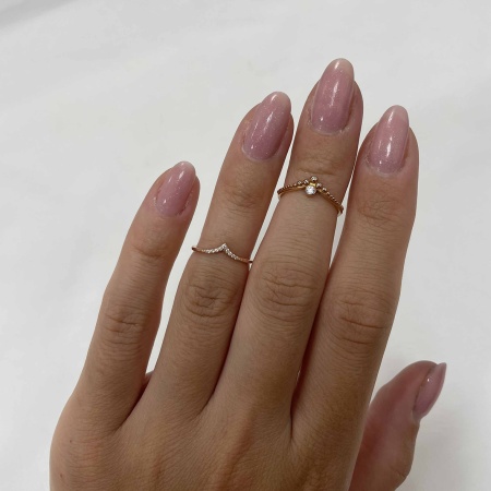 Кольцо из серебра с фианитами со скидкой