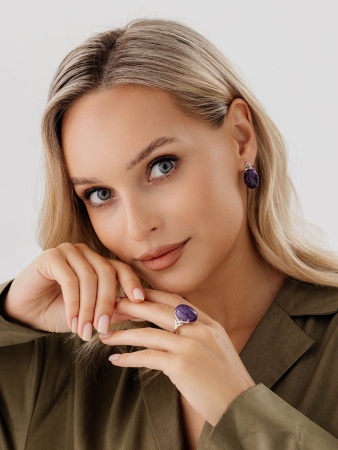 Купить кольцо из серебра с чароитом в интернет-магазине KRASNOE