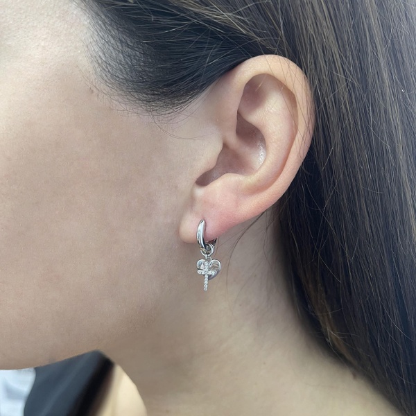 Серьги из серебра с фианитами Серьги из серебра с фианитами