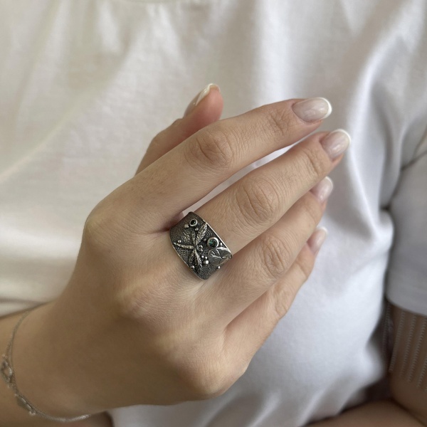 Купить кольцо из серебра с ситаллами в интернет-магазине KRASNOE