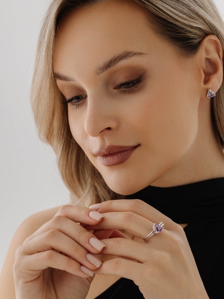 Пусеты из серебра с аметистами