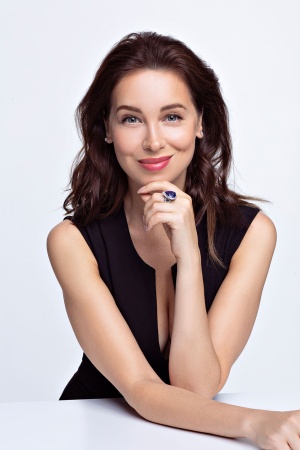 Кольцо из золота с танзанитом и бриллиантами