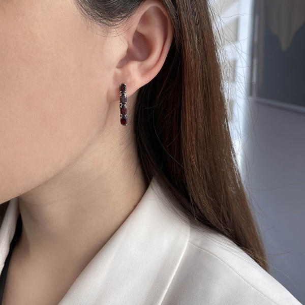 Серьги из серебра с гранатами