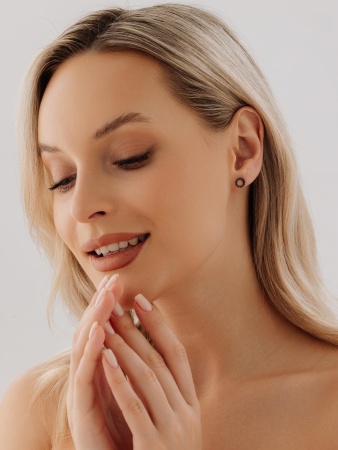 Пусеты из серебра с ситаллами со скидкой